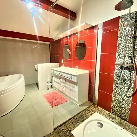 Et D'hotes Le Mercoire, Piscine Chauffee Et Jacuzzi Guest house *