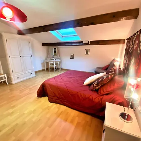 Guest house Et D'hotes Le Mercoire, Piscine Chauffee Et Jacuzzi