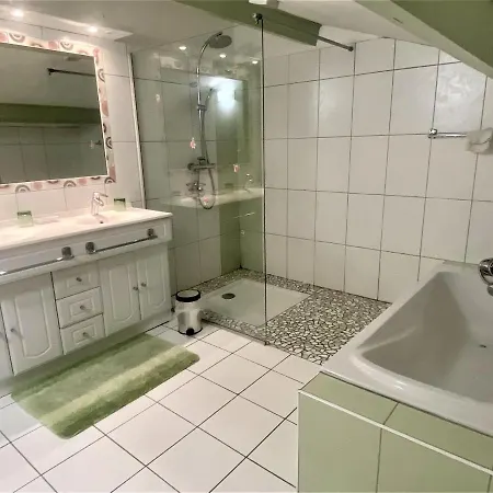 Guest house Et D'hotes Le Mercoire, Piscine Chauffee Et Jacuzzi